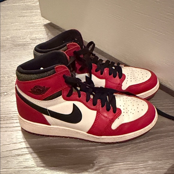 Nike Red and White High-Top Sneakers - Picture 1 of 6